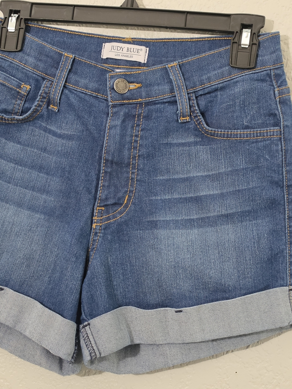 Judy Blue Mid-Rise Rolled Hem Medium Wash Denim Shorts Womens Small Stretchy - Picture 6 of 6
